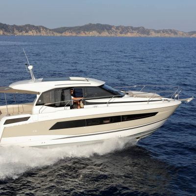 Jeanneau NC 33 Boot Yacht 5